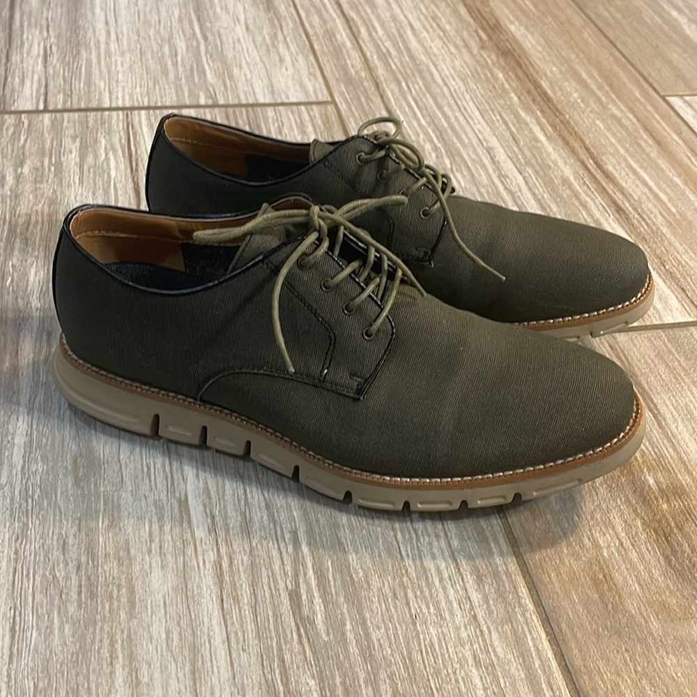 Gbx men’s Oxford size 11 new never worn but not in box